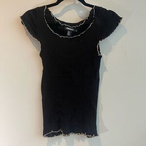 DKNY Black 100% Cotton Ribbed Black Cap Sleeve Baby Tee With White Lettuce Edges